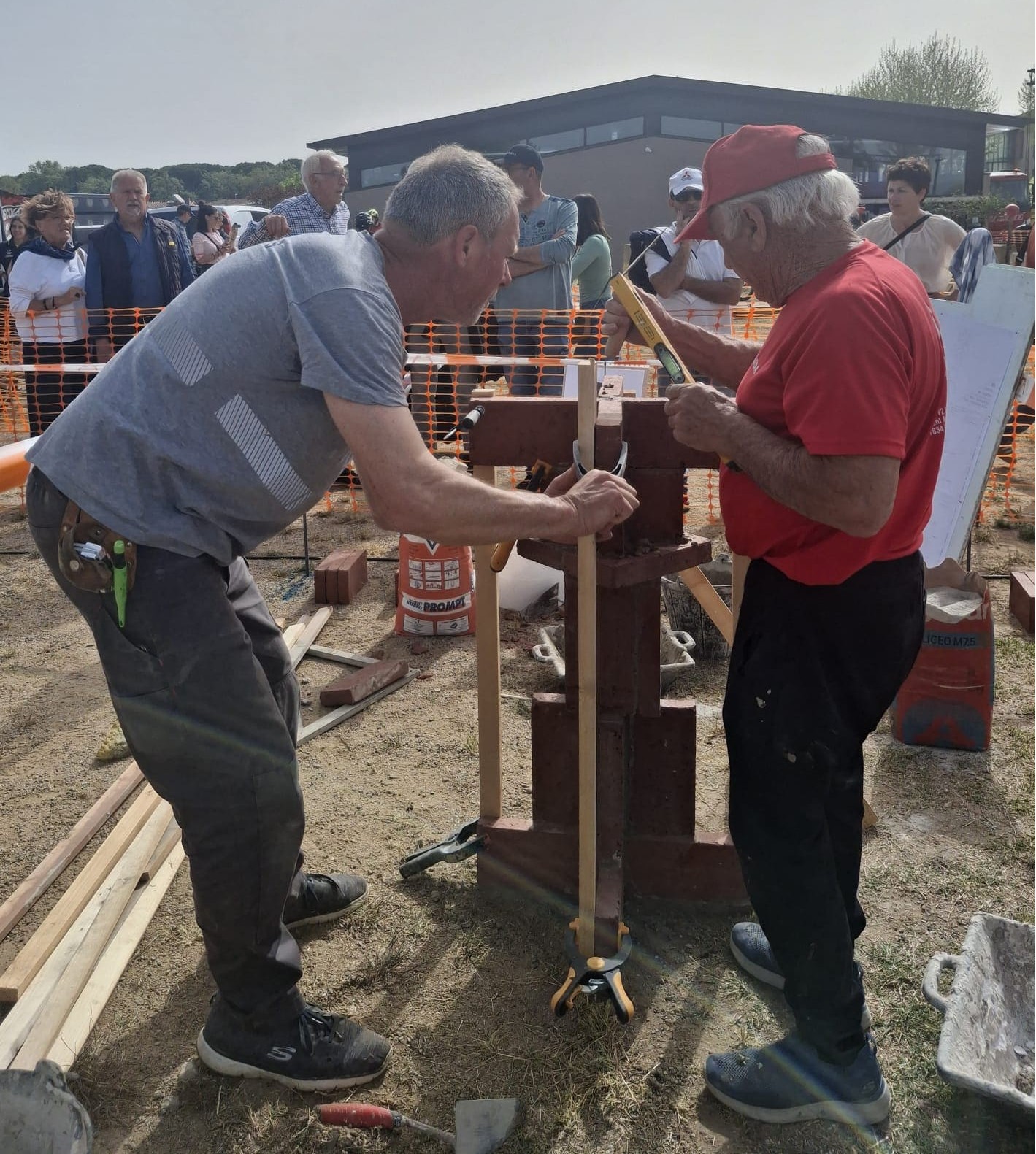 Campllong celebra el 27è Concurs de Paletes en el marc de la 42a Fira Comarcal de Primavera